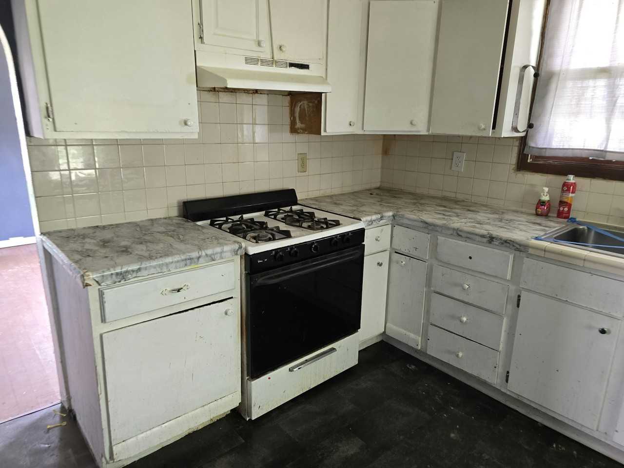 3031 West Meidroth Street - Photo 6 of 23