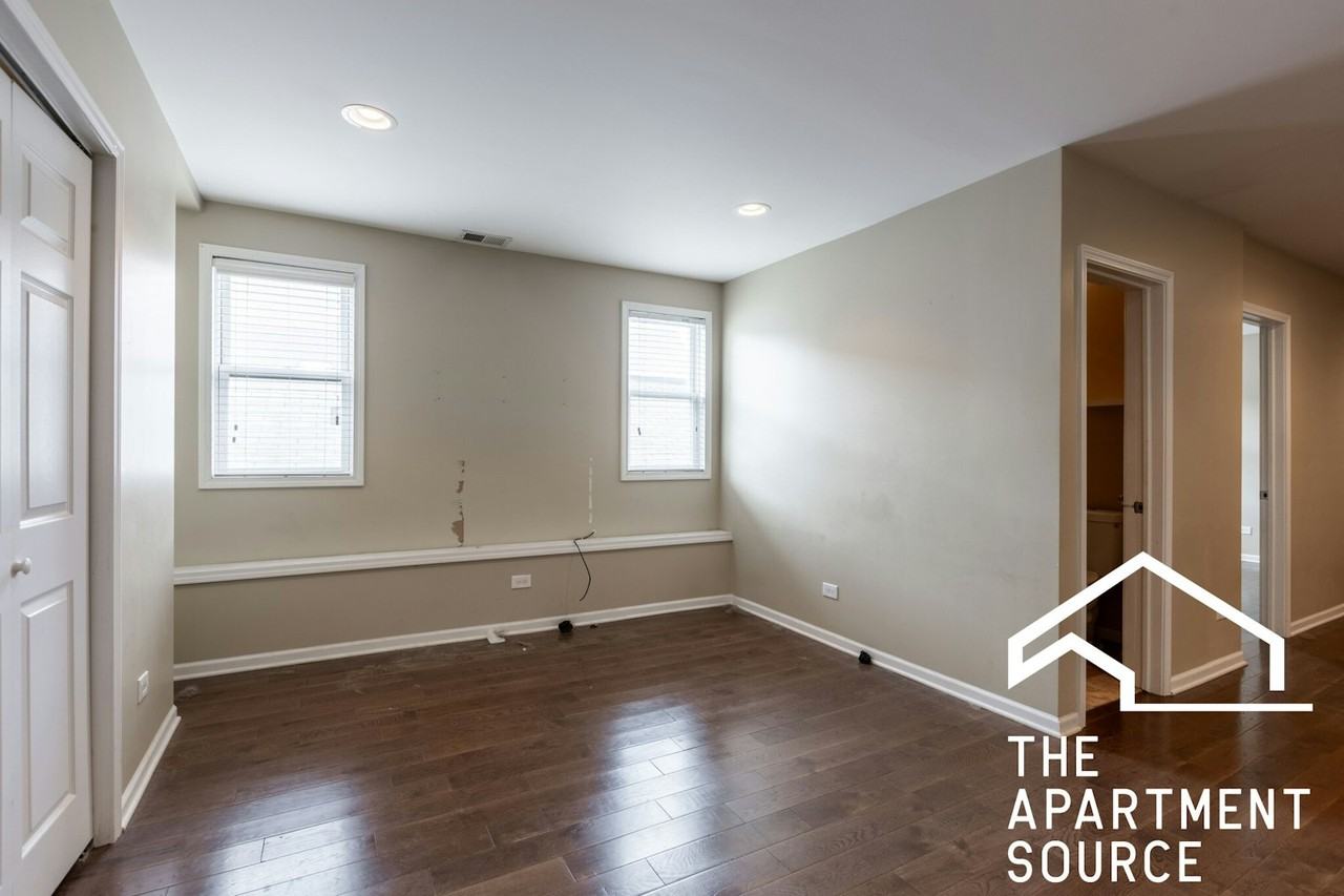 1530 North Greenview Avenue, Unit 2F - Photo 7 of 17