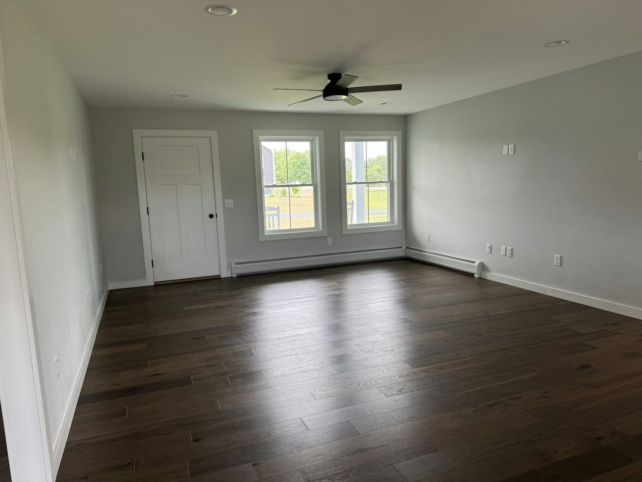 21 Dubuque Dr - Photo 3 of 12