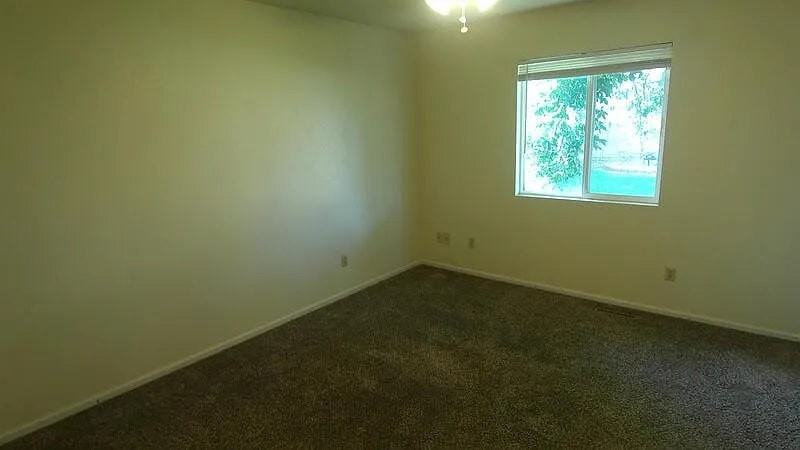 4787 Sunvalley Drive - Photo 6 of 16