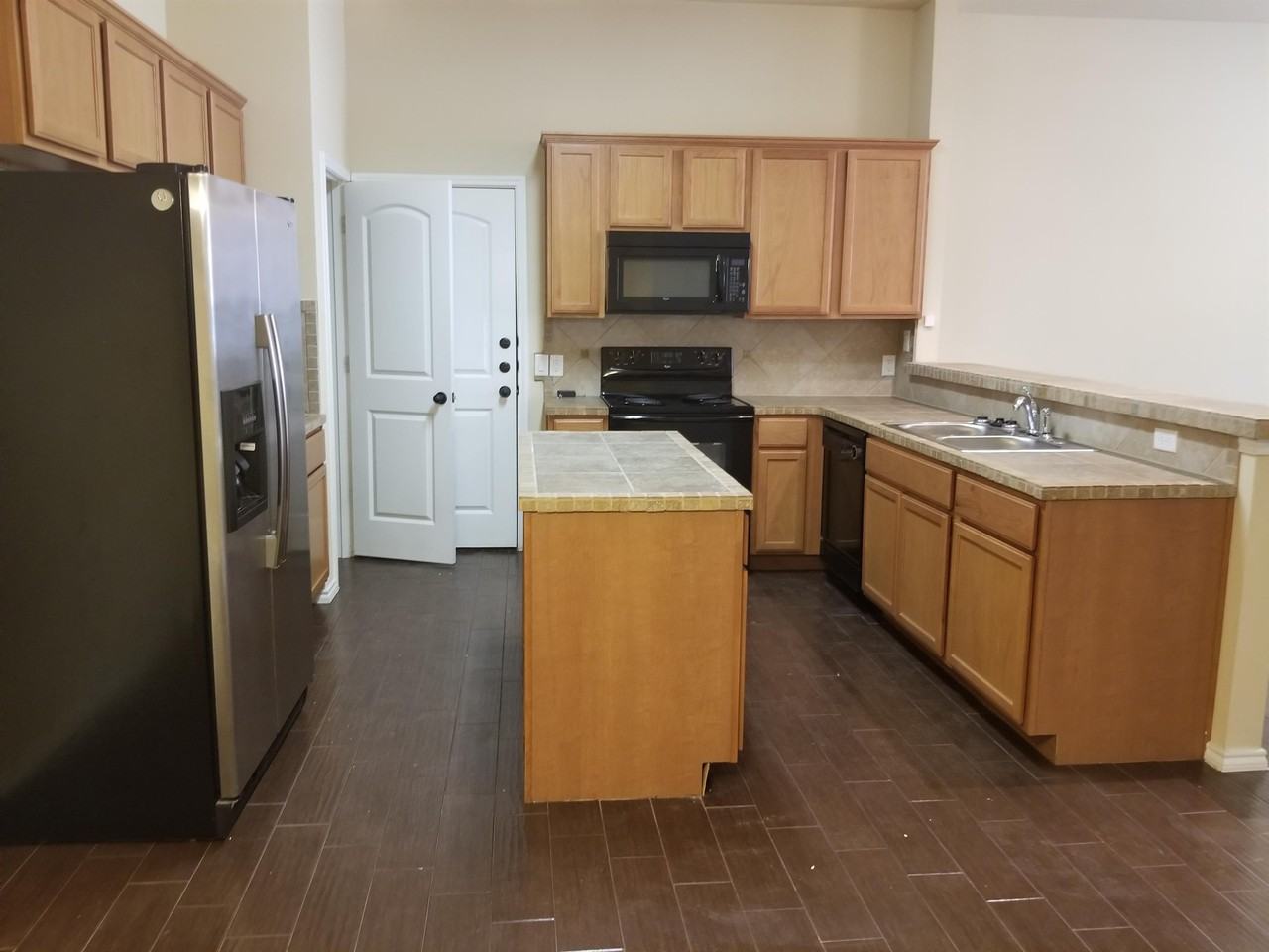 Brown Rock Drive 1023 - Photo 3 of 16