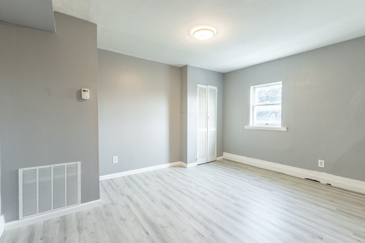 304 South Birmingham Avenue - Photo 6 of 9