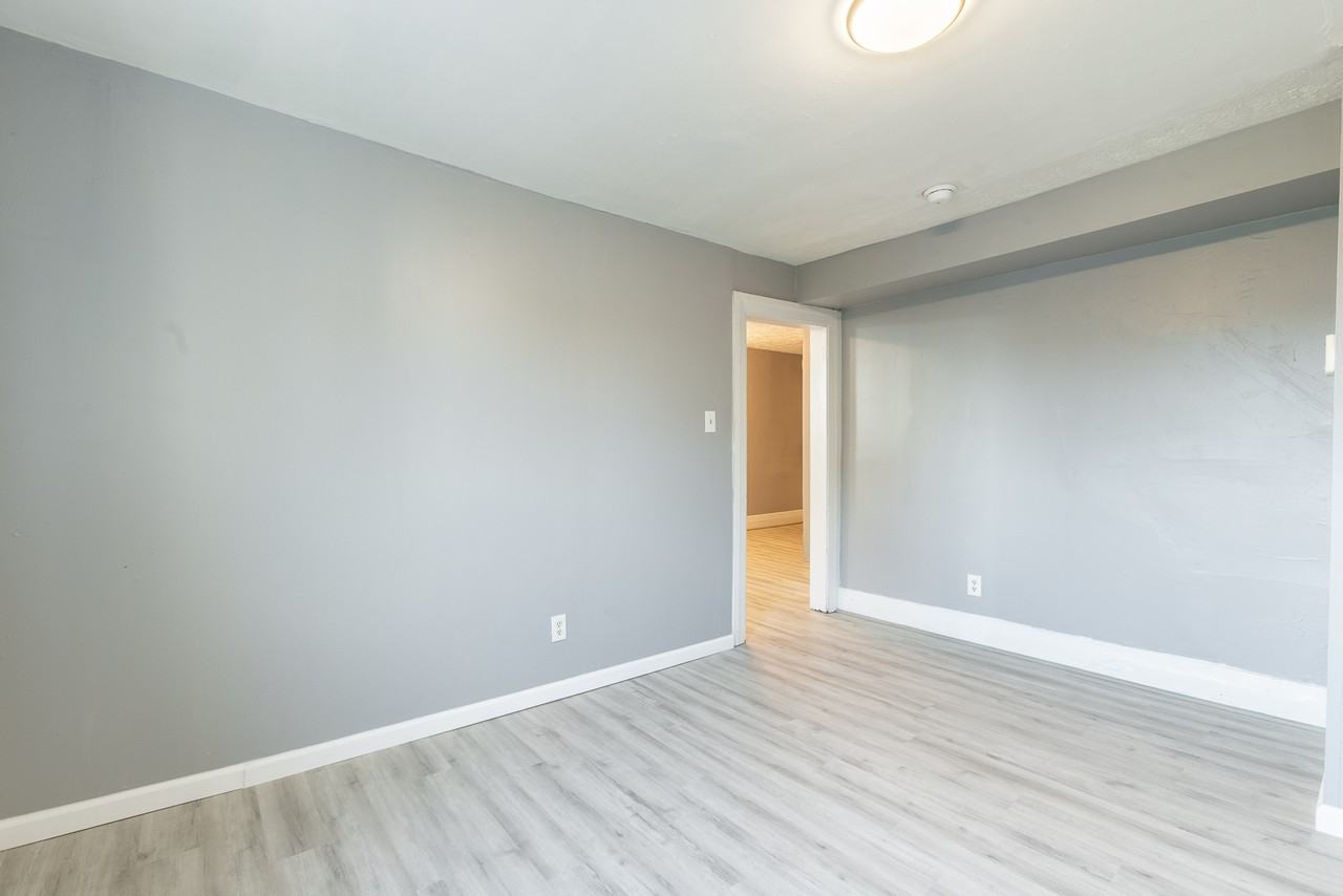 304 South Birmingham Avenue - Photo 7 of 9