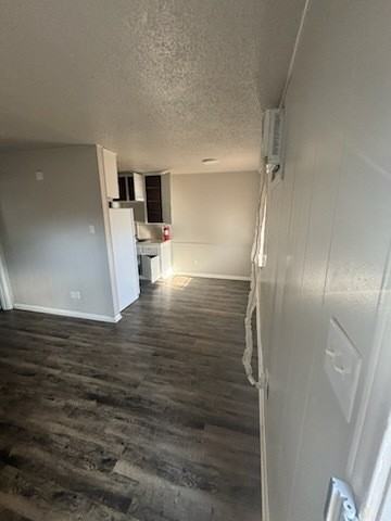 613 STRINGER STREET - Photo 2 of 6