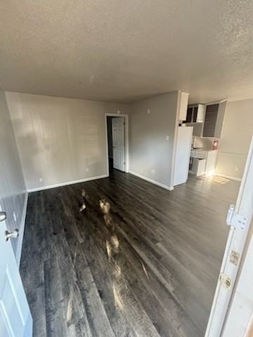 613 STRINGER STREET - Photo 3 of 6