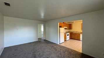 featured image of 620 W Putnam Ave