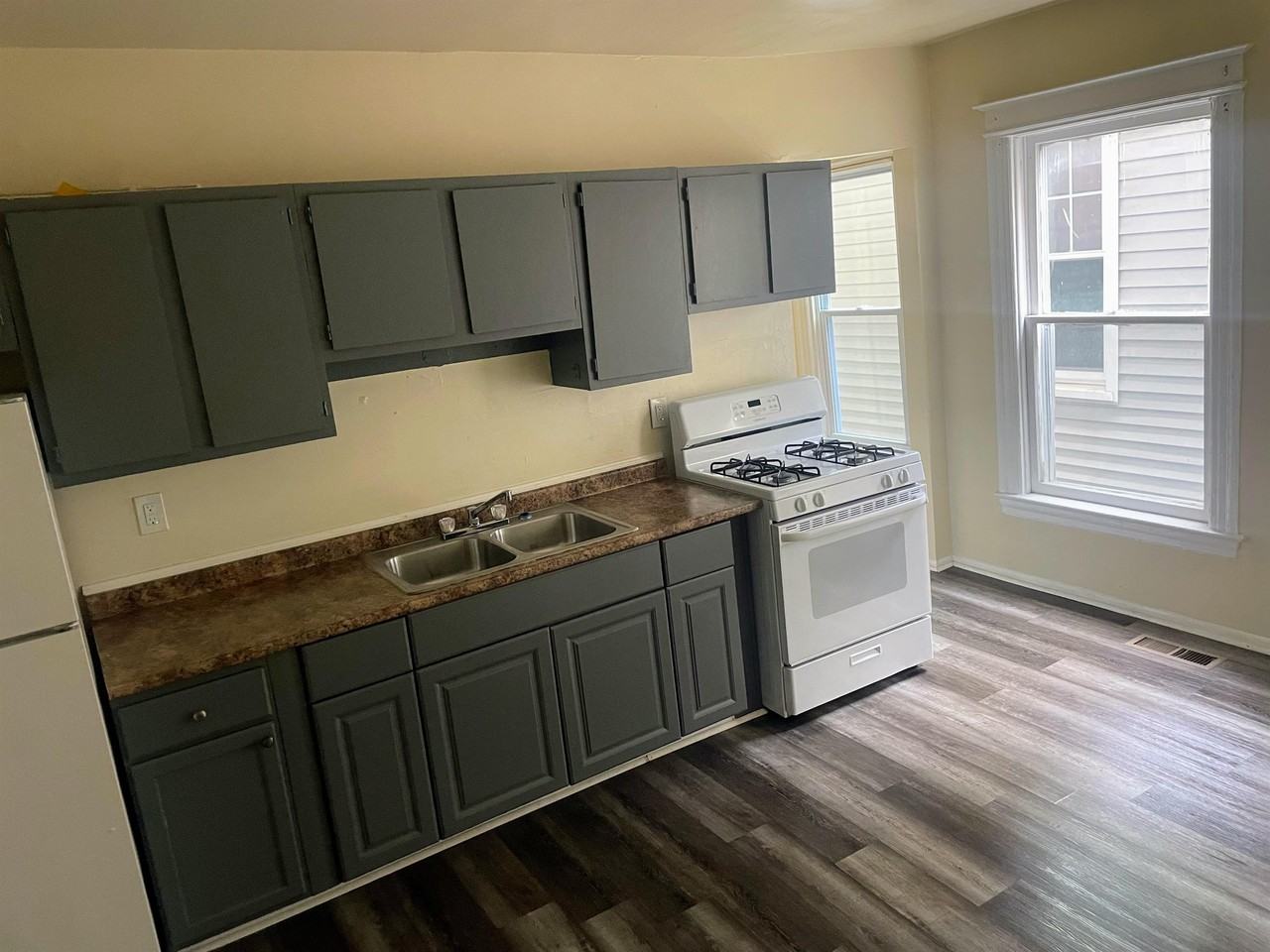 166-168 Atkinson Street - Photo 2 of 14