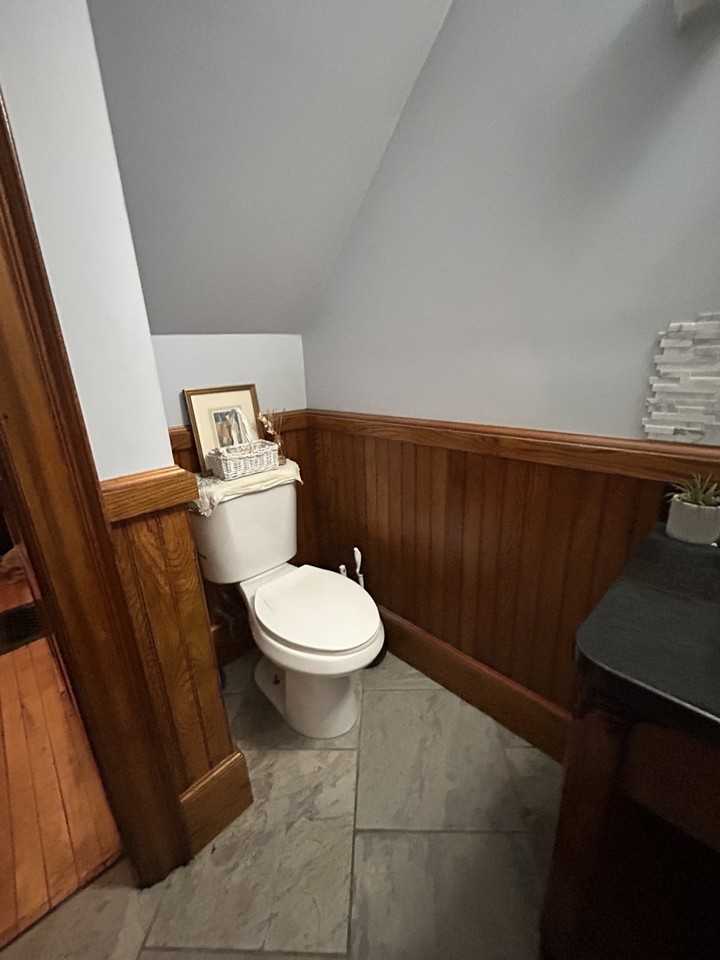 176 Church St - Photo 6 of 20