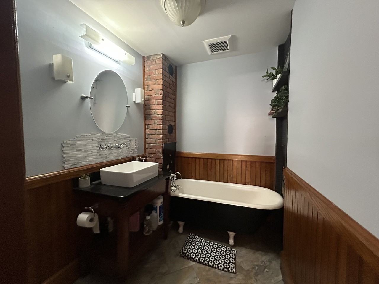 176 Church St - Photo 7 of 20