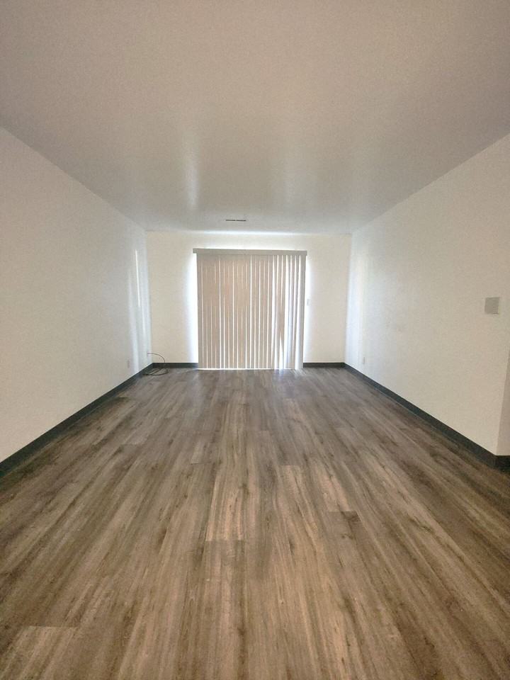 1001 South State Fair Boulevard - Photo 2 of 9