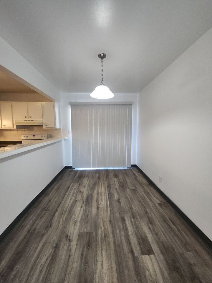 1001 South State Fair Boulevard - Photo 3 of 9