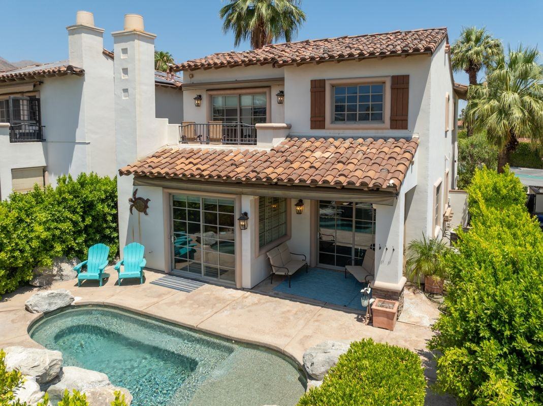 546 N Indian Canyon Dr - Photo 2 of 48