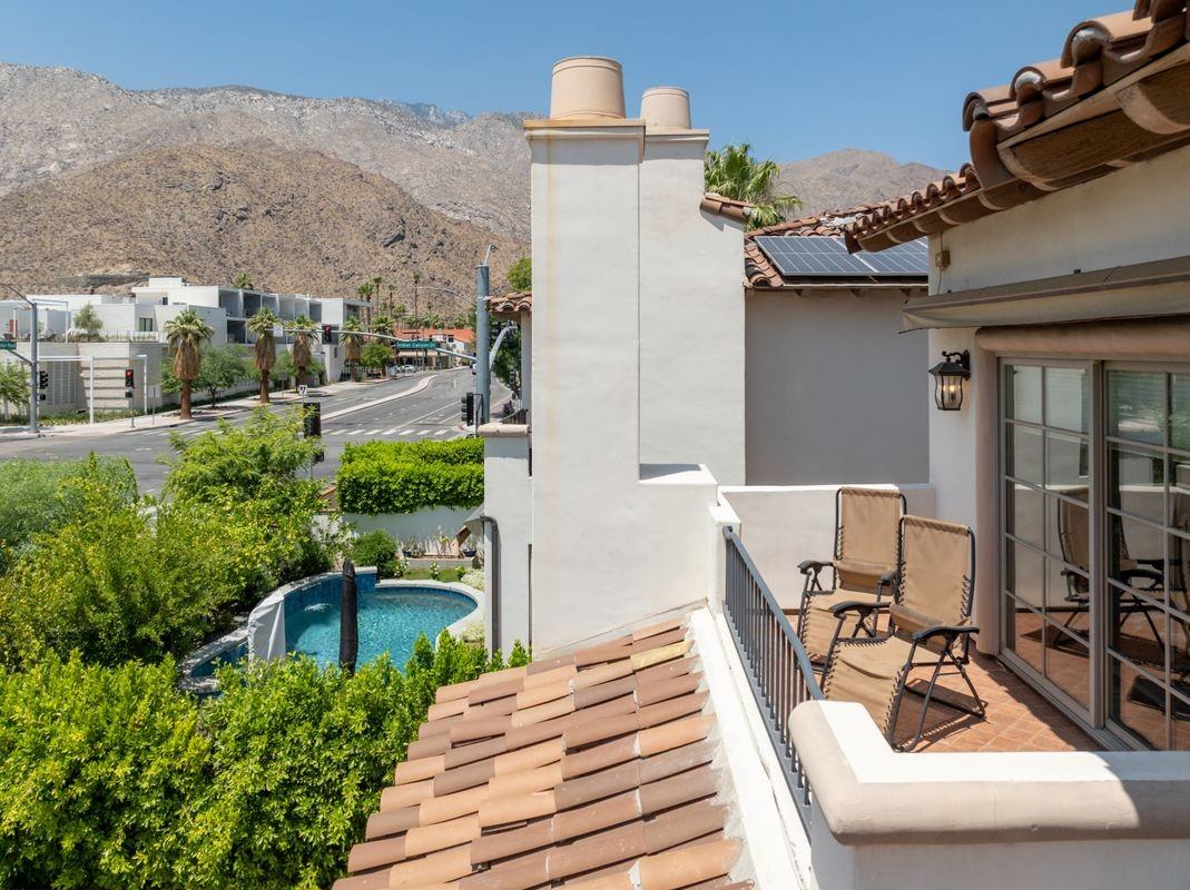 546 N Indian Canyon Dr - Photo 3 of 48