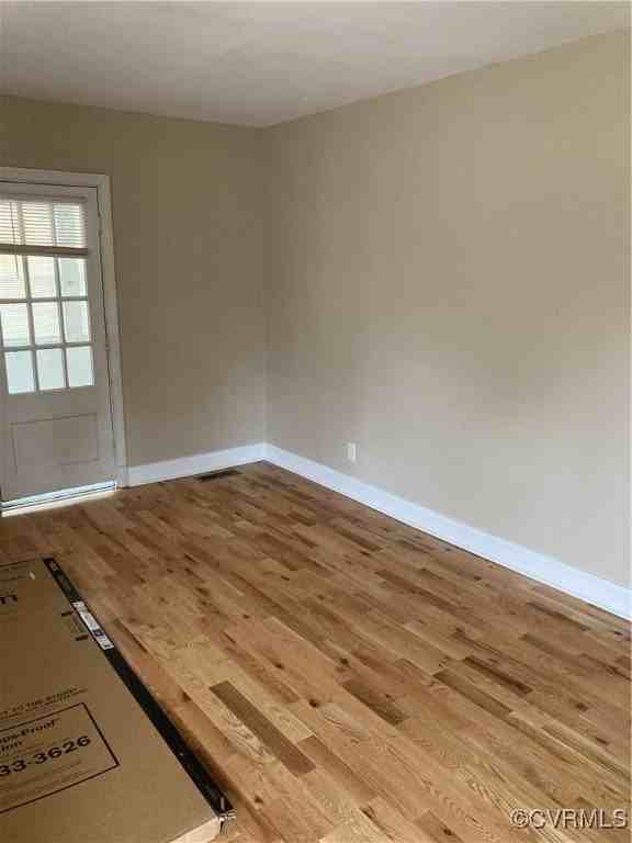 3710 Hargrove Avenue - Photo 3 of 35