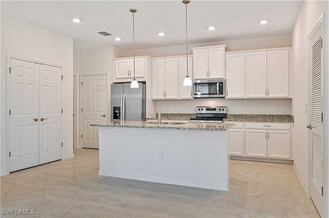 4466 Dutchess Park Rd - Photo 4 of 17