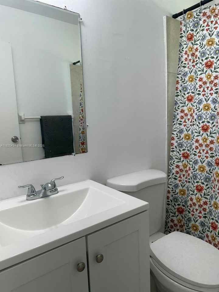 4141 Sw 20th St #3 - Photo 3 of 7