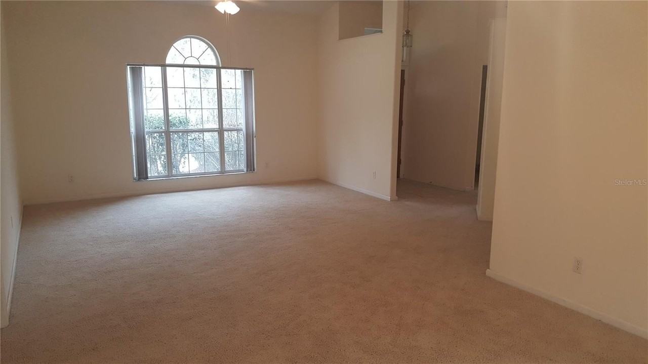 428 Nw 96th Way - Photo 3 of 10