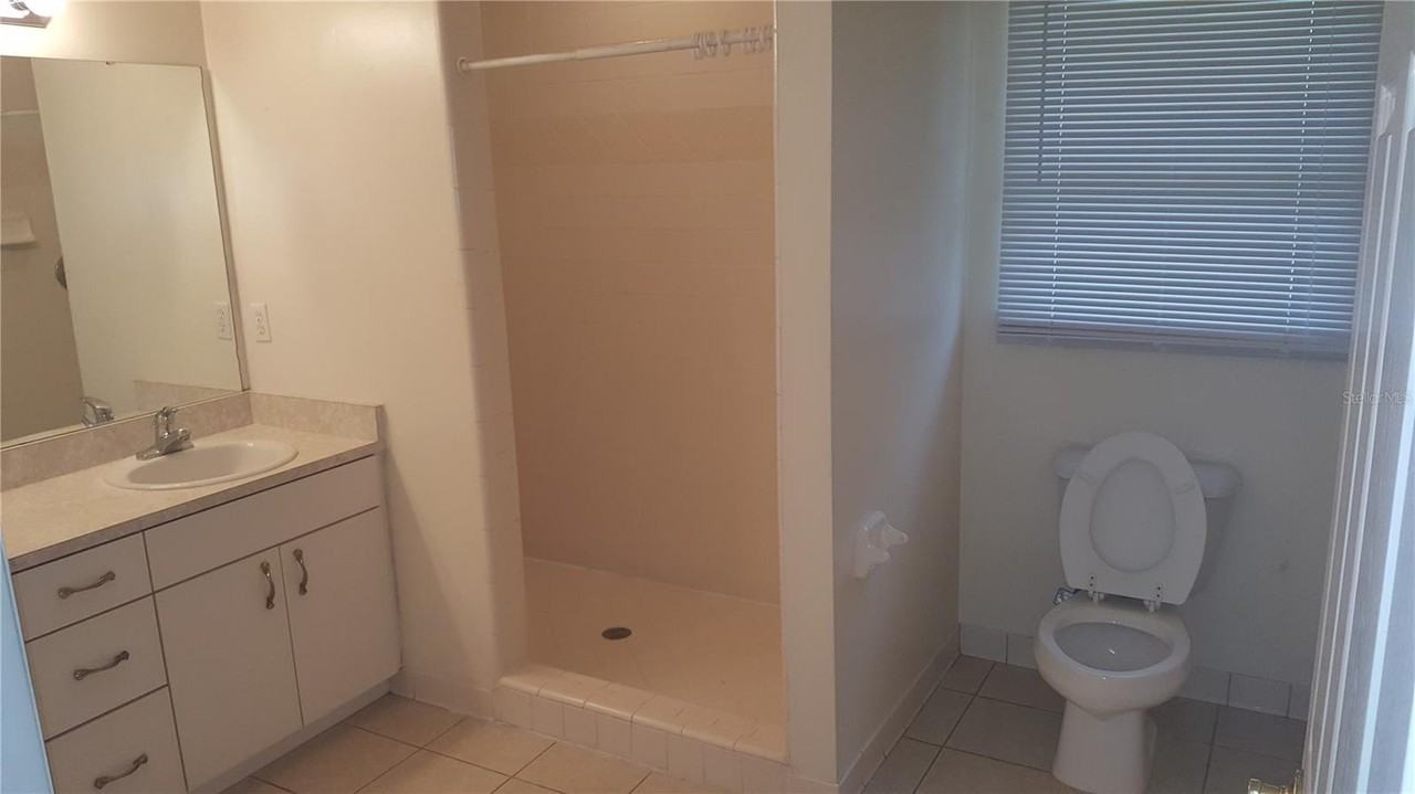 428 Nw 96th Way - Photo 5 of 10