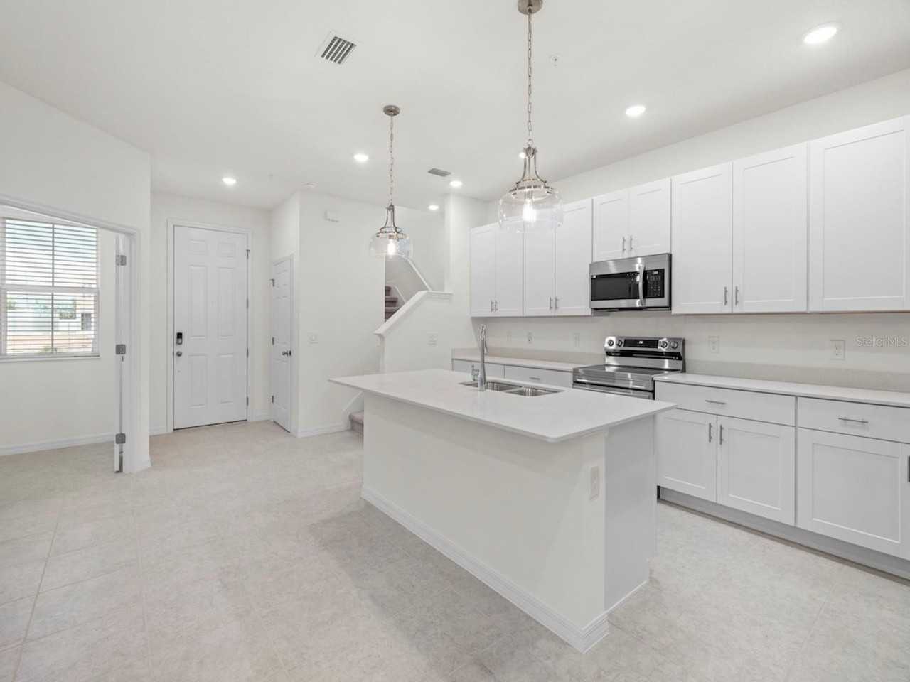 1440 Silver Lining Way - Photo 3 of 26