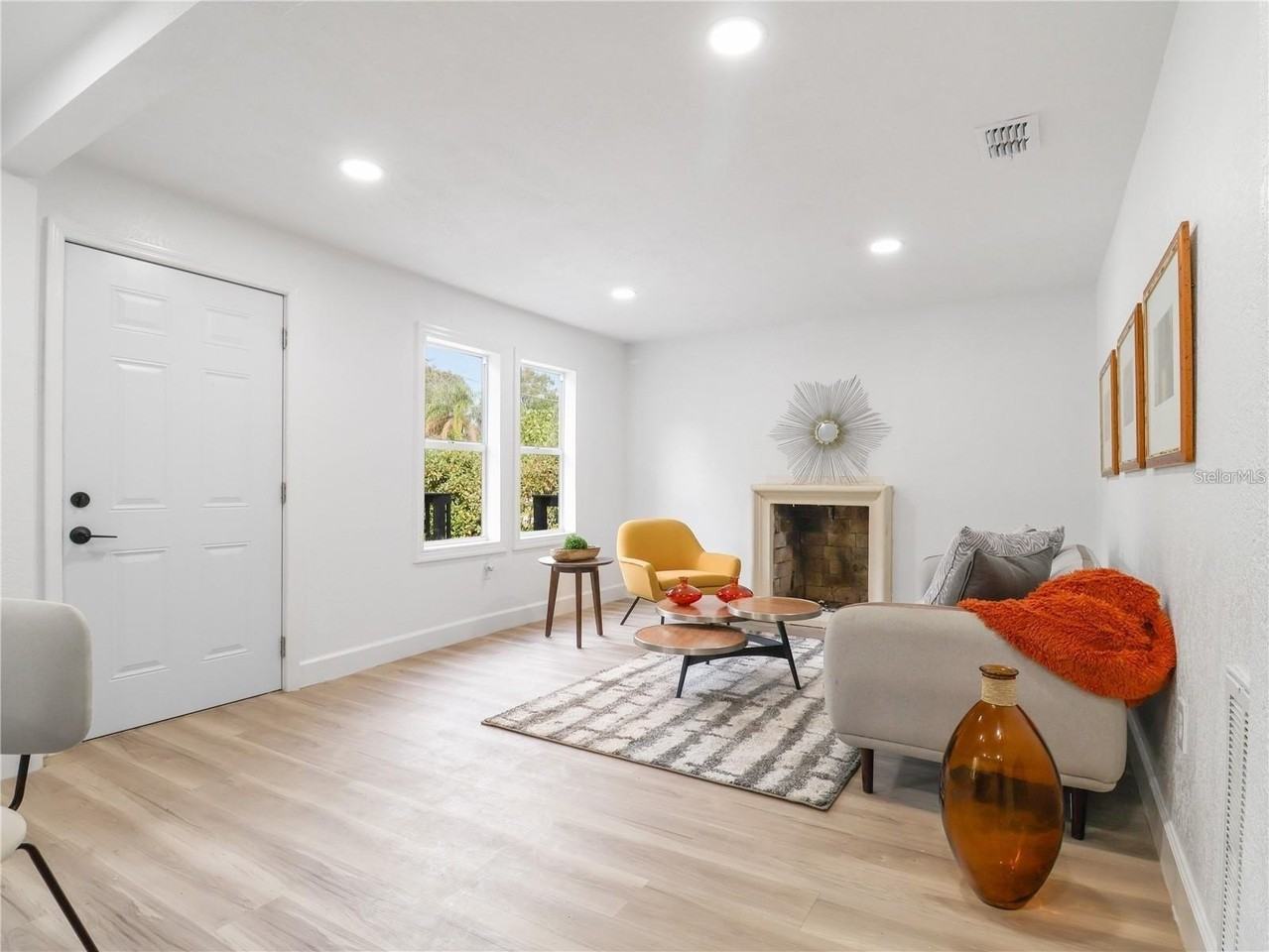 101 S Glenwood Ave - Photo 3 of 23