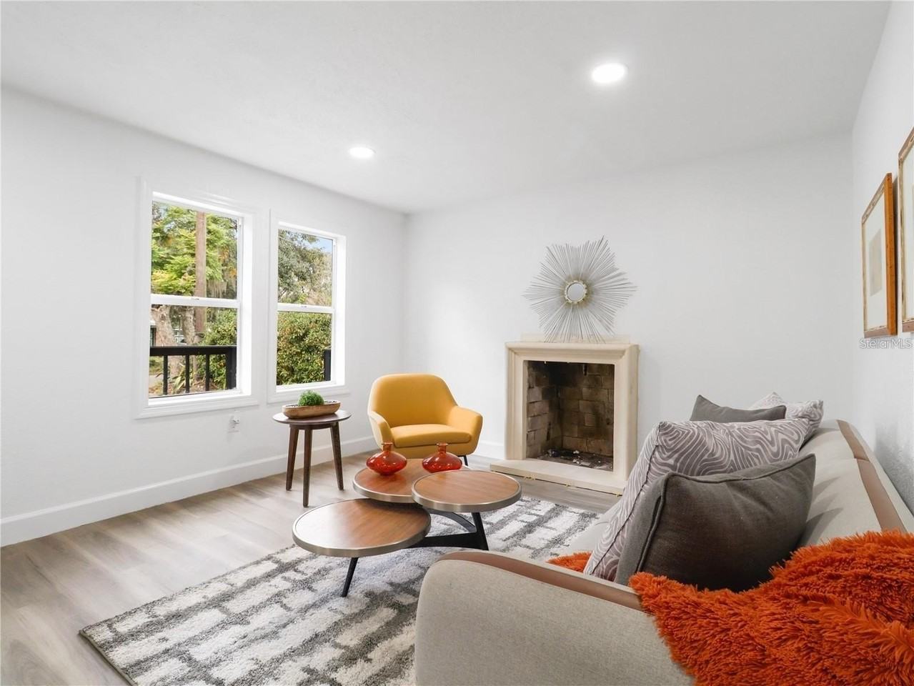 101 S Glenwood Ave - Photo 4 of 23