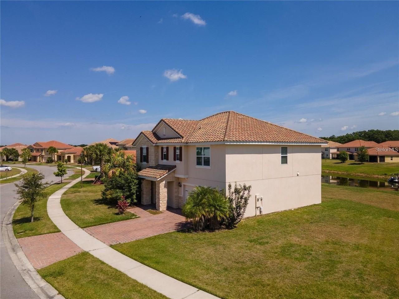 3894 Carrick Bend Dr - Photo 3 of 26