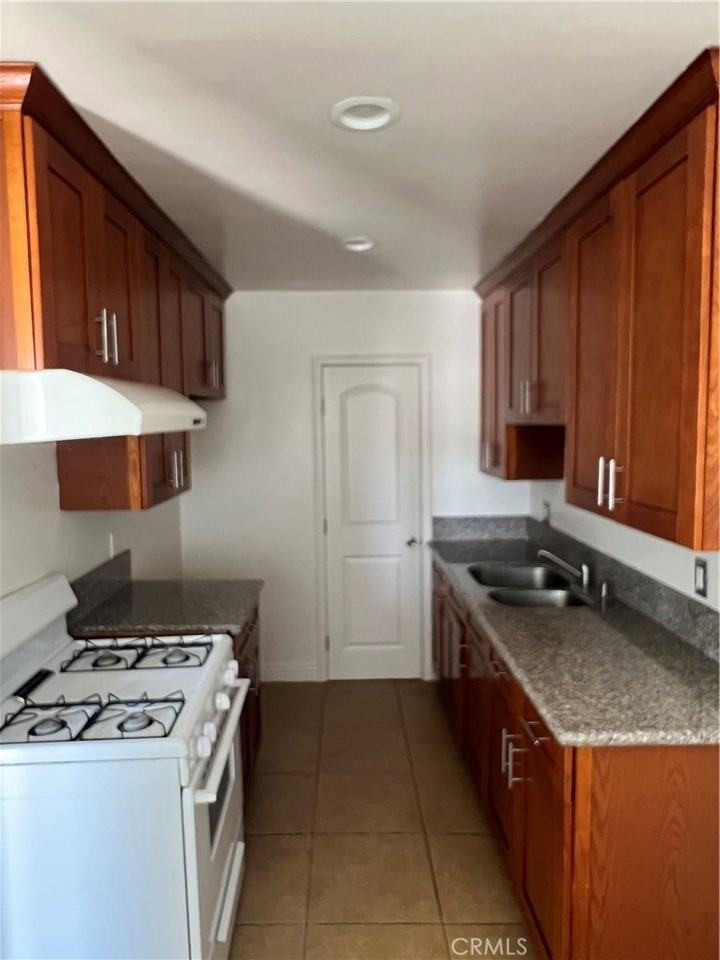 5522 Rosemead Blvd - Photo 5 of 10