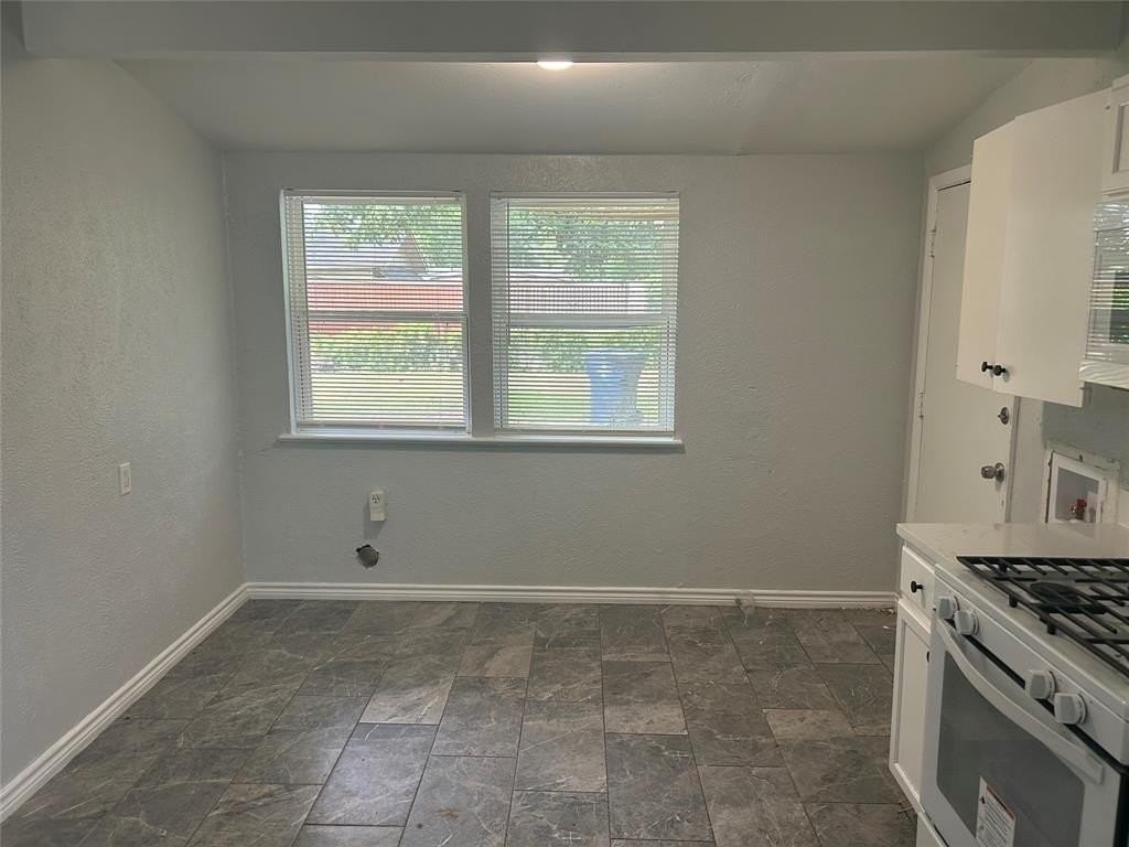 710 E Daugherty Dr - Photo 4 of 12