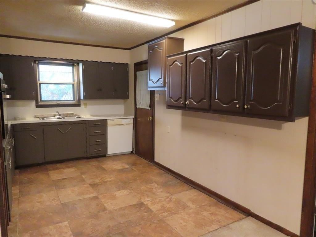 3112 Eastland Ave - Photo 6 of 16