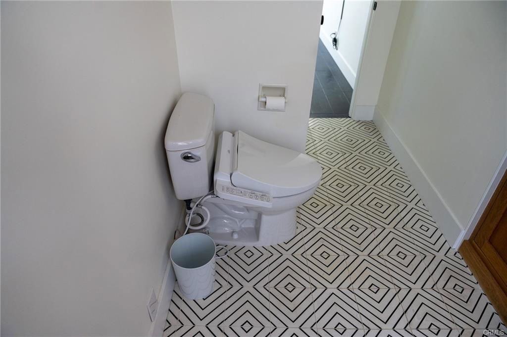 31684 Fairview Rd - Photo 2 of 8