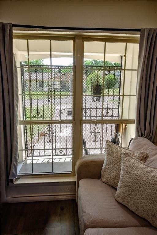 6455 Palm Island St - Photo 6 of 36