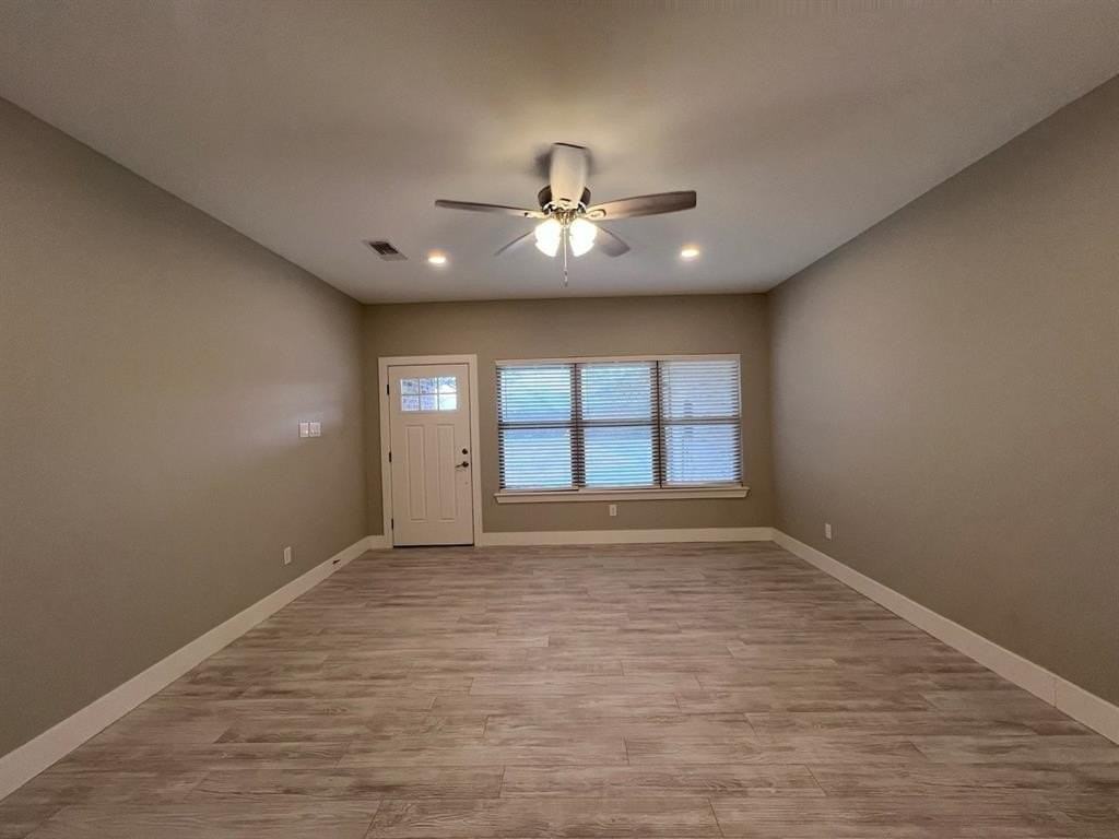 635 Friendship Rd - Photo 7 of 36