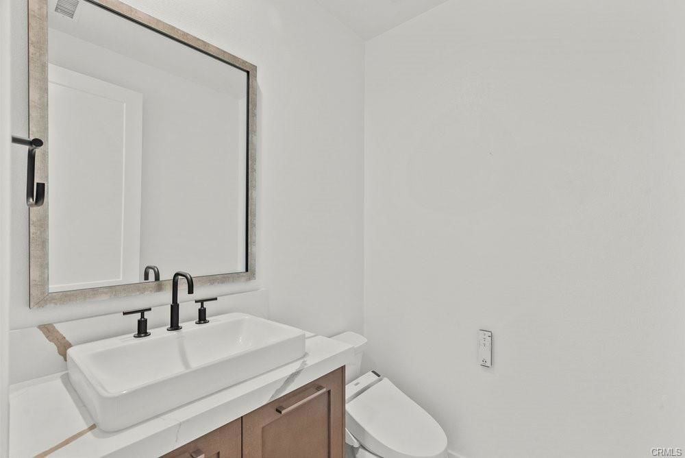 20434 W Albion Way - Photo 2 of 8