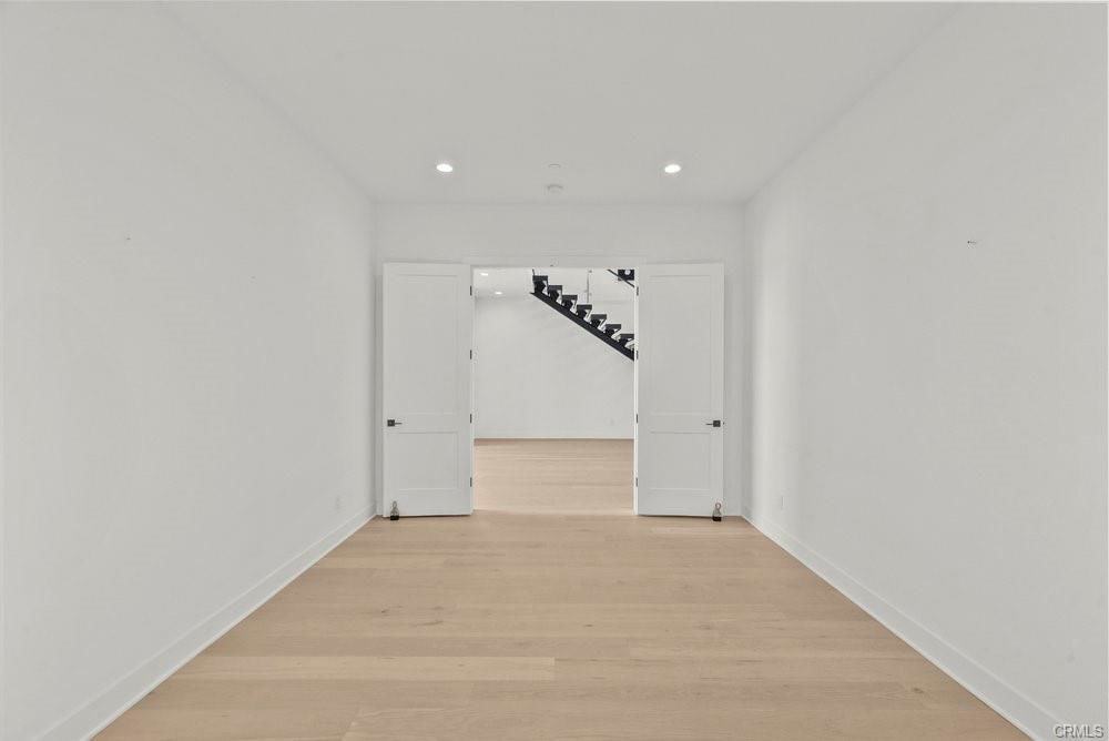 20434 W Albion Way - Photo 3 of 8