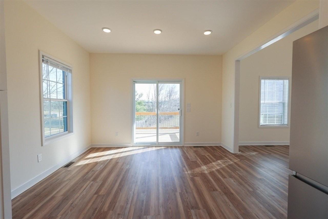 7251 Hilliard Ct - Photo 5 of 30