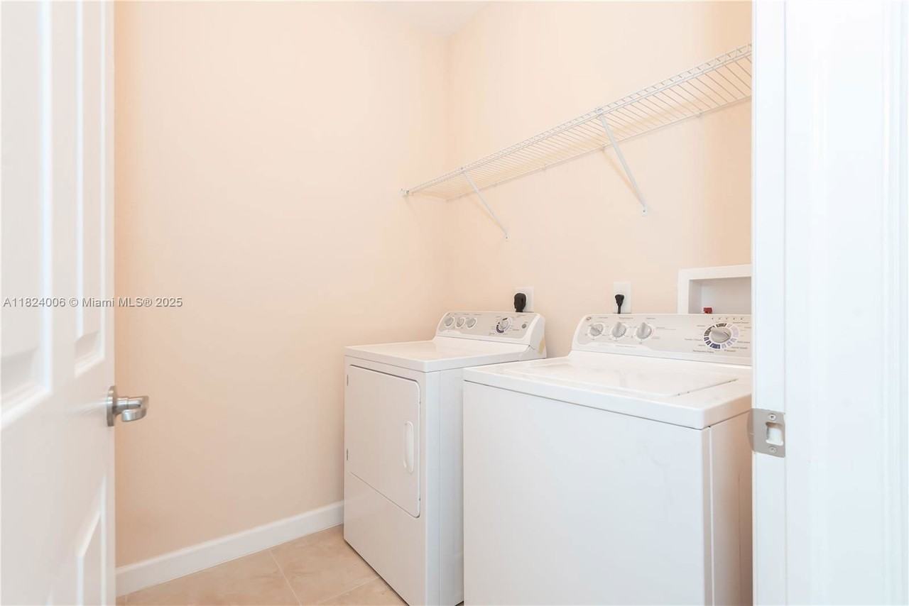 11510 Nw 88th Ln - Photo 7 of 8