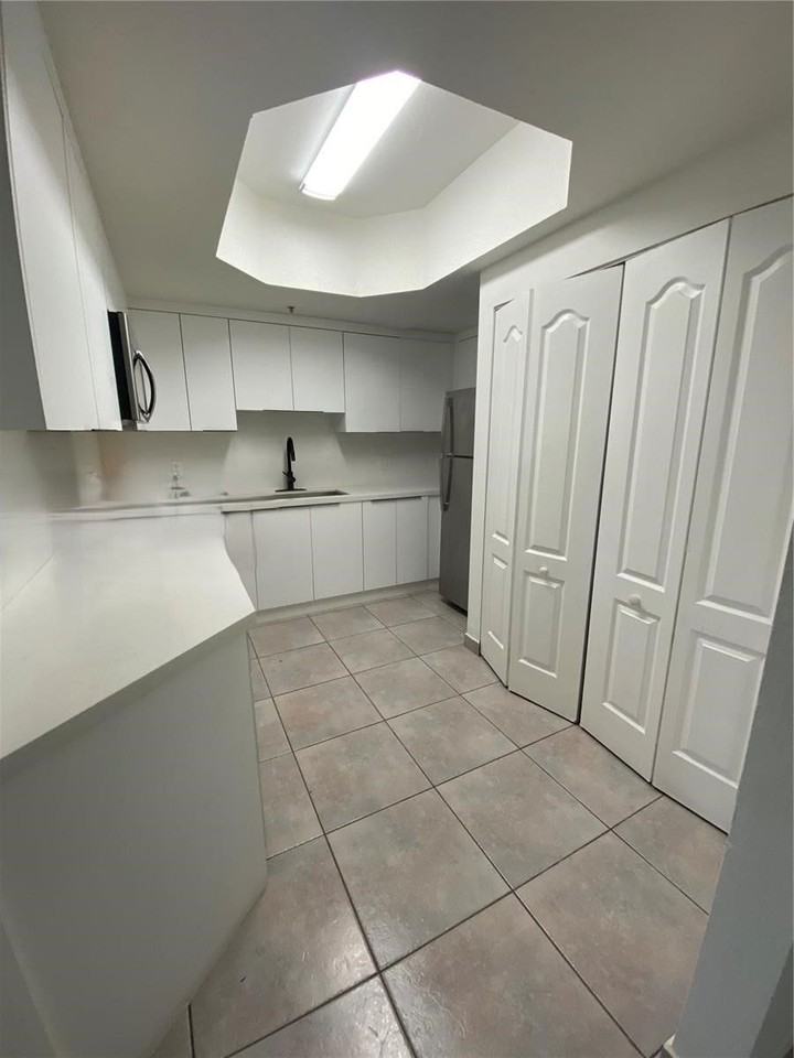 Nw 75th Pl - Photo 3 of 8