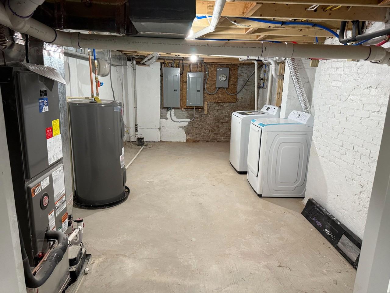 Dolphin St - Photo 5 of 11