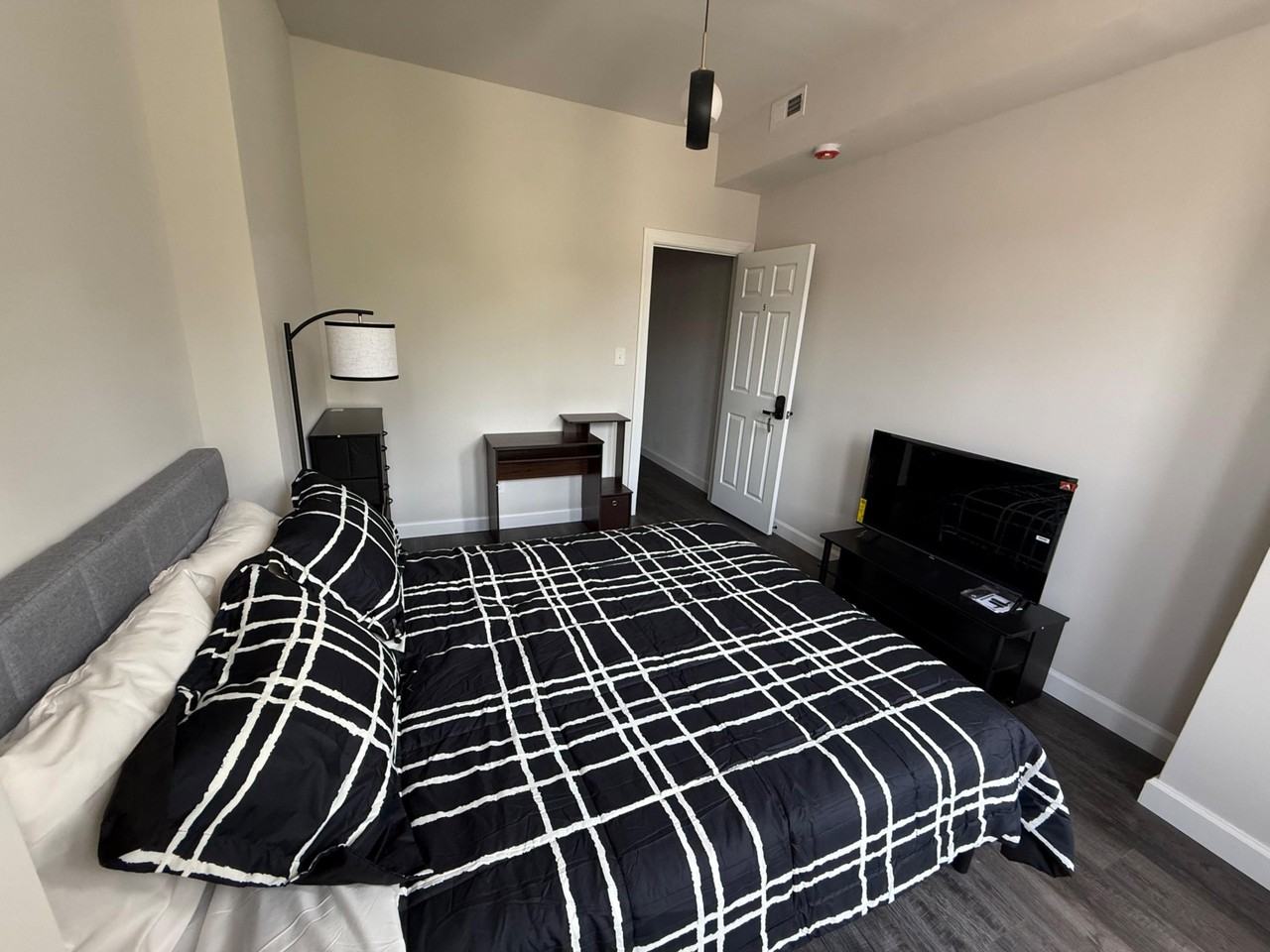 Dolphin St - Photo 6 of 11