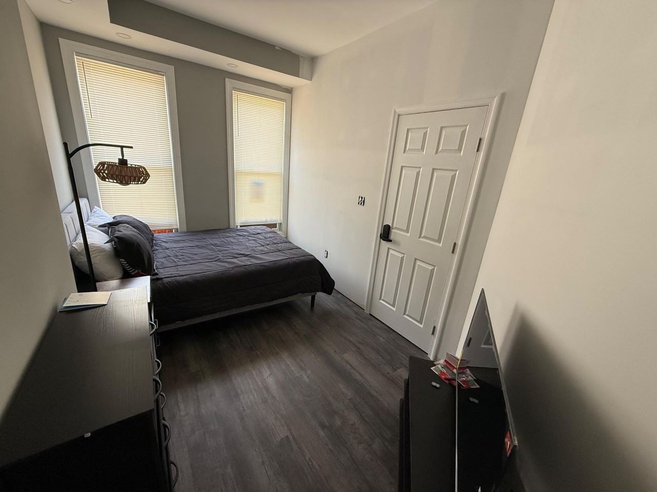 Dolphin St - Photo 7 of 11