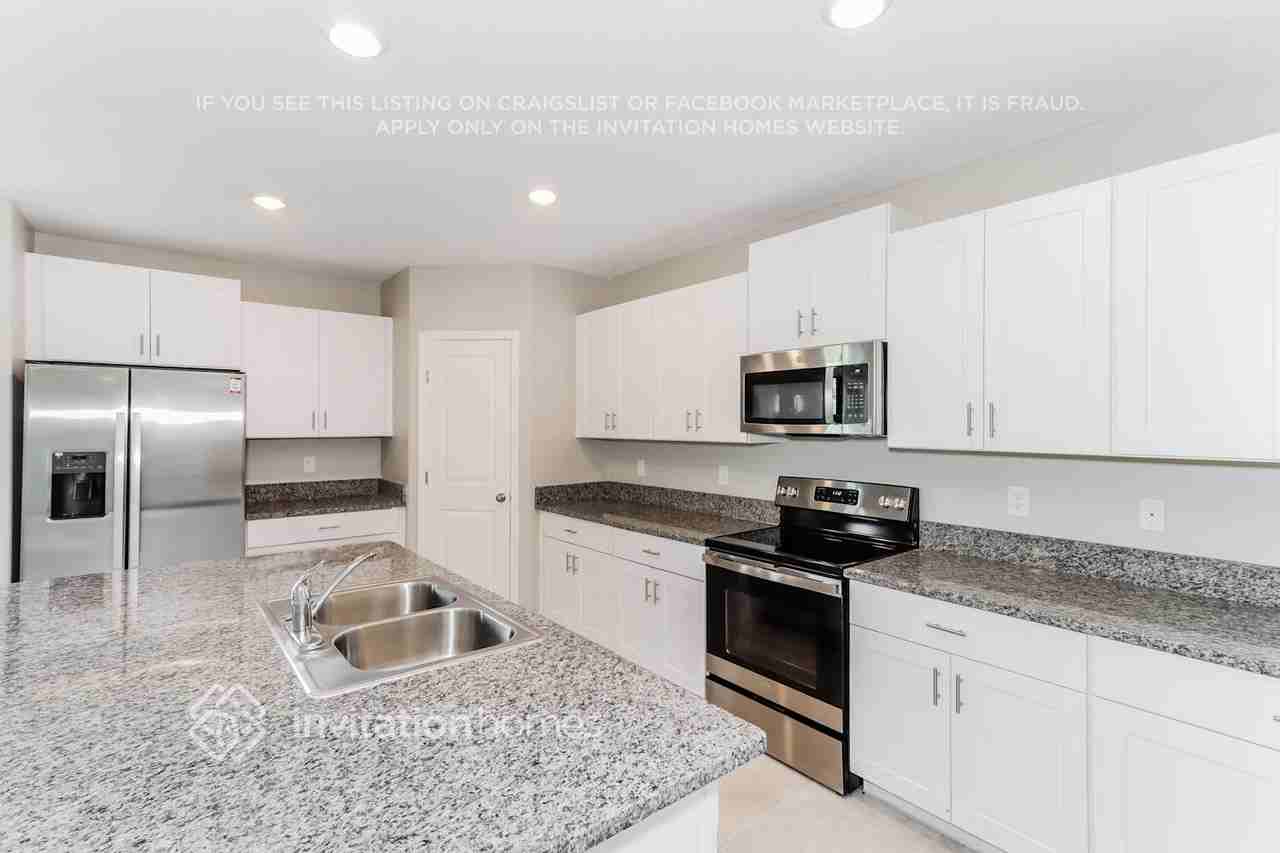 2231 Jungle Dr - Photo 6 of 18