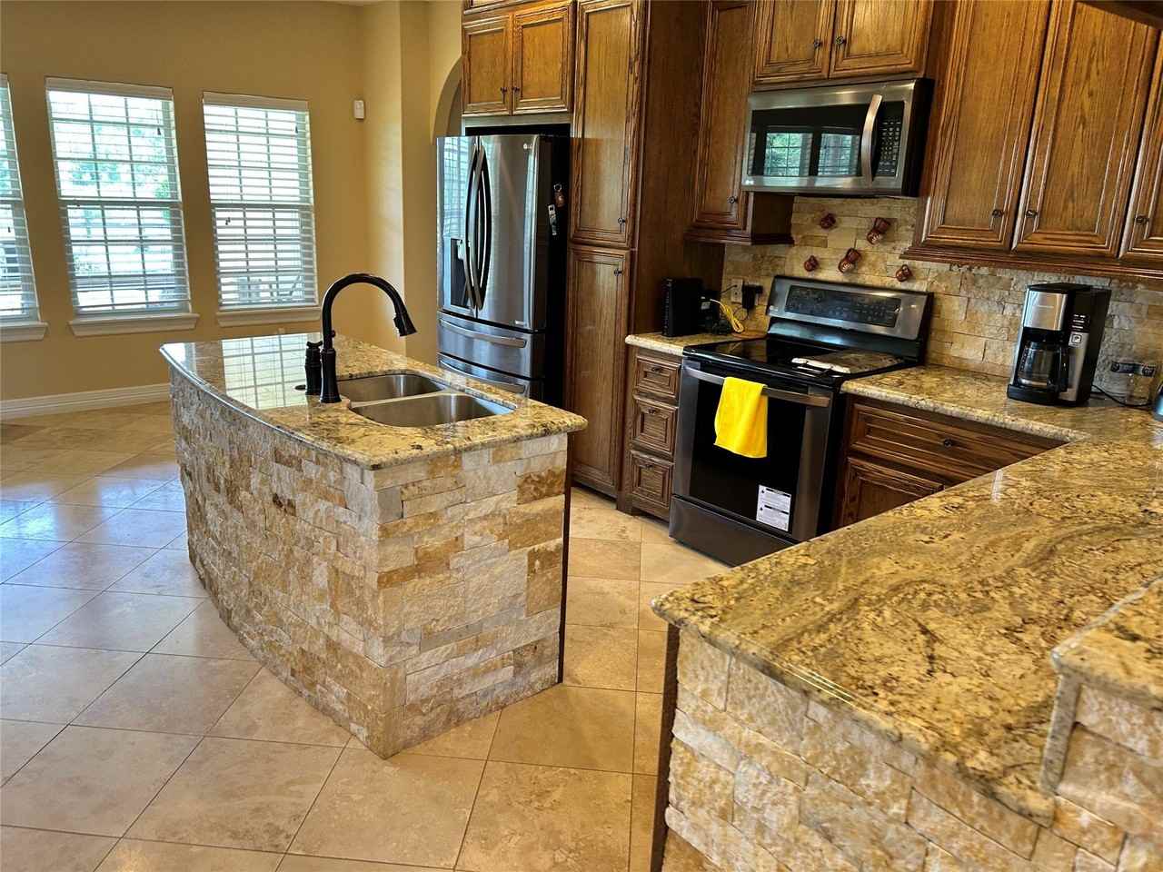 6814 Millstone Dr - Photo 6 of 30