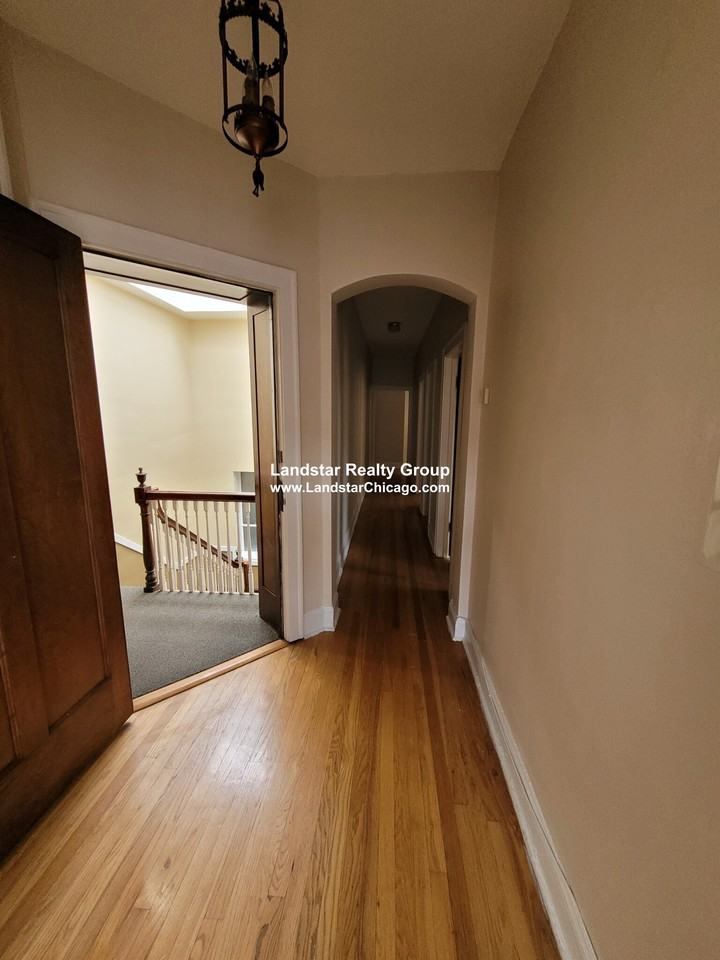 1456 Oak Ave #2N - Photo 3 of 13