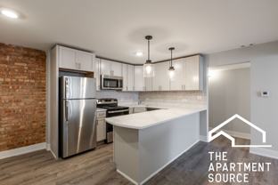 1220 N La Salle Dr #D4 - Photo 1 of 1