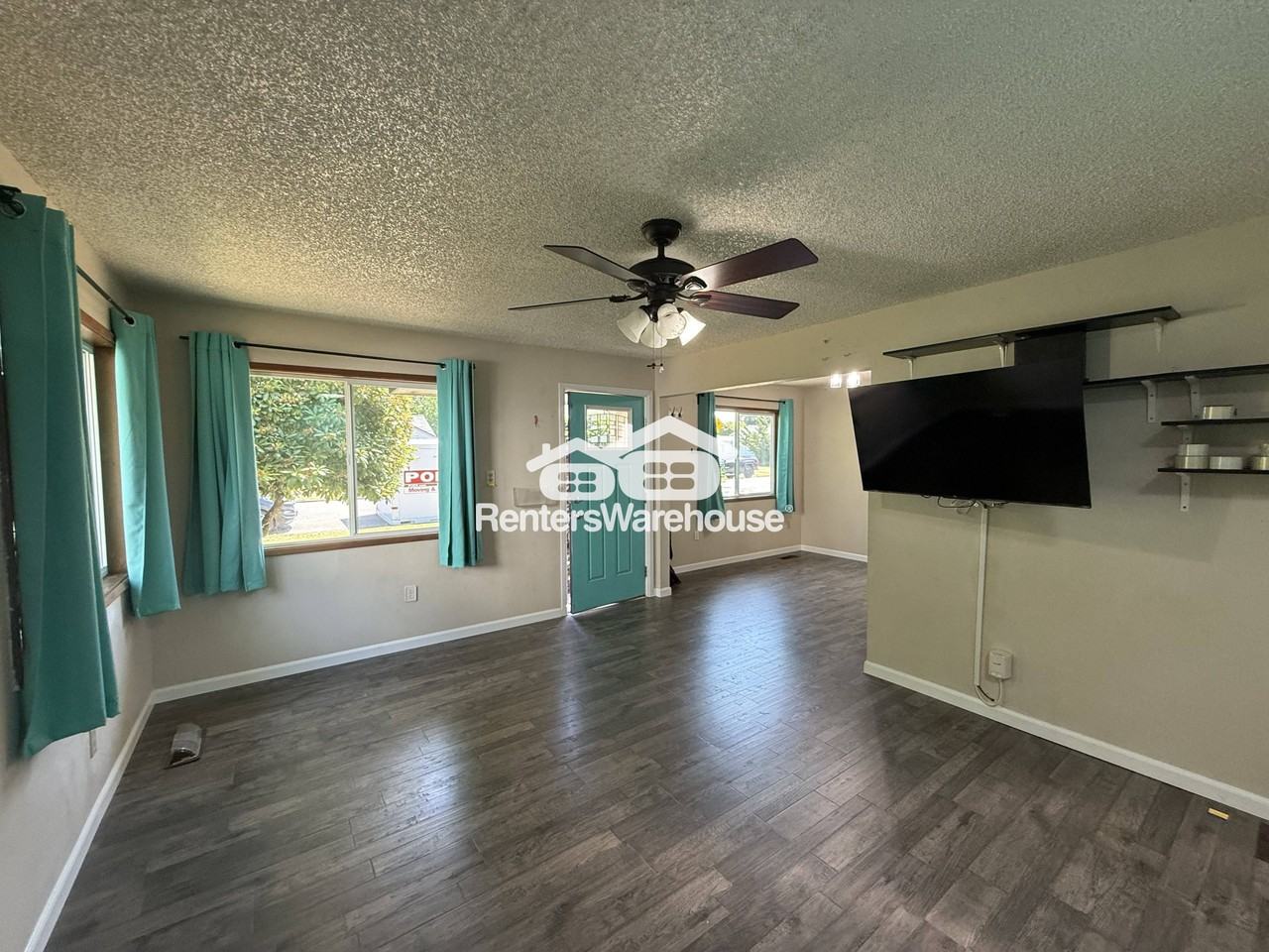 1315 H St Se - Photo 3 of 17