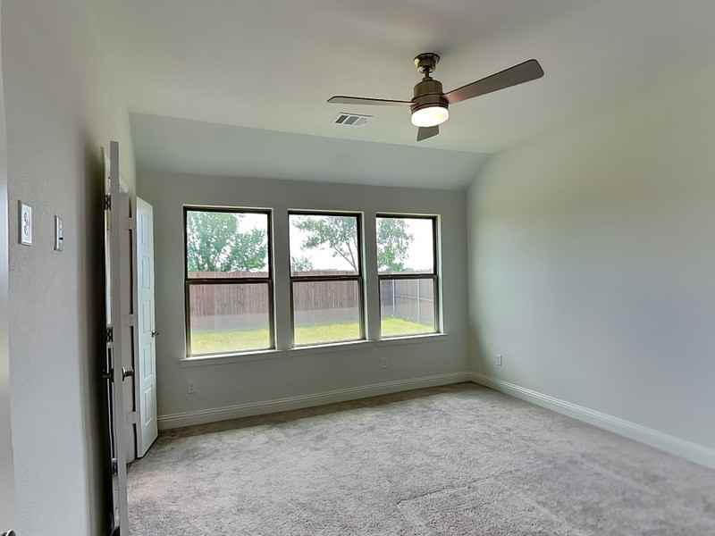 925 King St - Photo 7 of 15