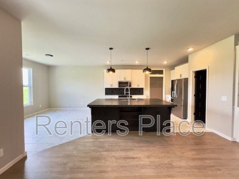 10412 E 132nd St S - Photo 3 of 22