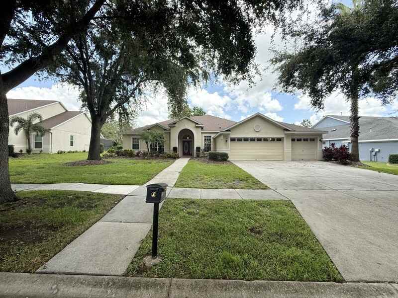 15224 Kestrelrise Dr - Photo 3 of 50