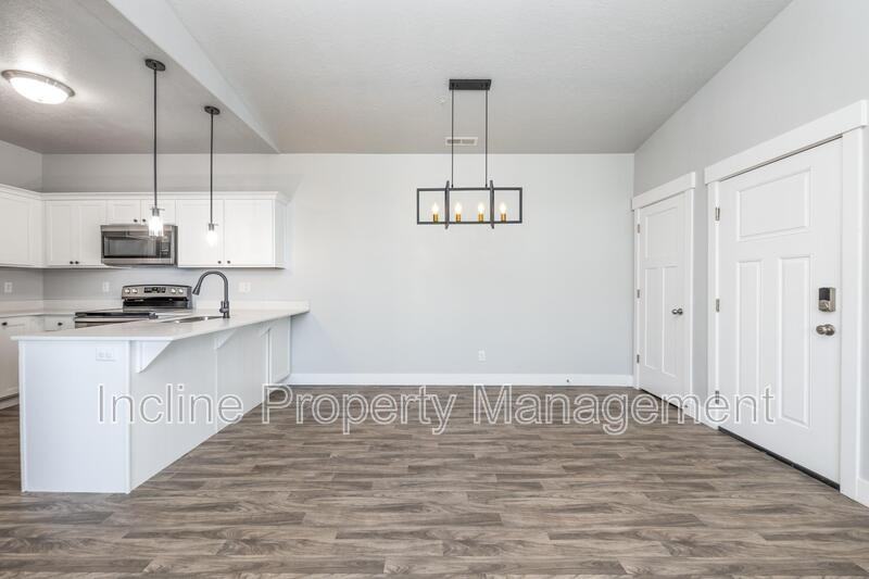 654 N Emery Ln - Photo 5 of 19