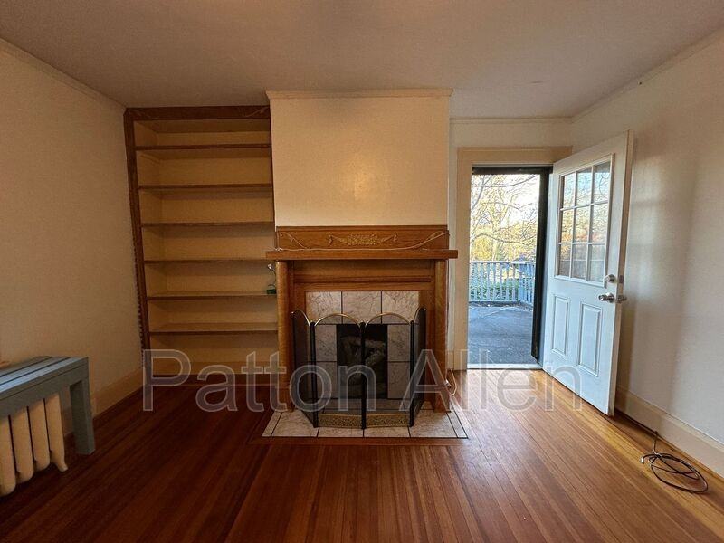 105 Edwin Pl #4 - Photo 7 of 19